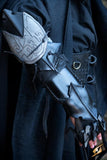 Claw Bracer Right Arm Black