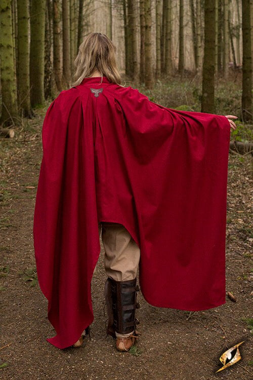Cape Regulus Red – LARP Gear