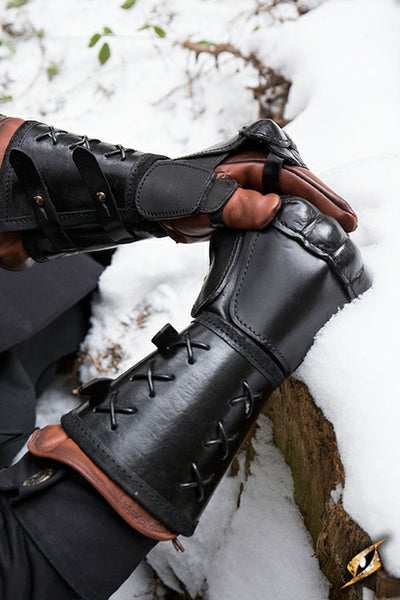 Leather Gauntlet Black Right Hand – LARP Gear